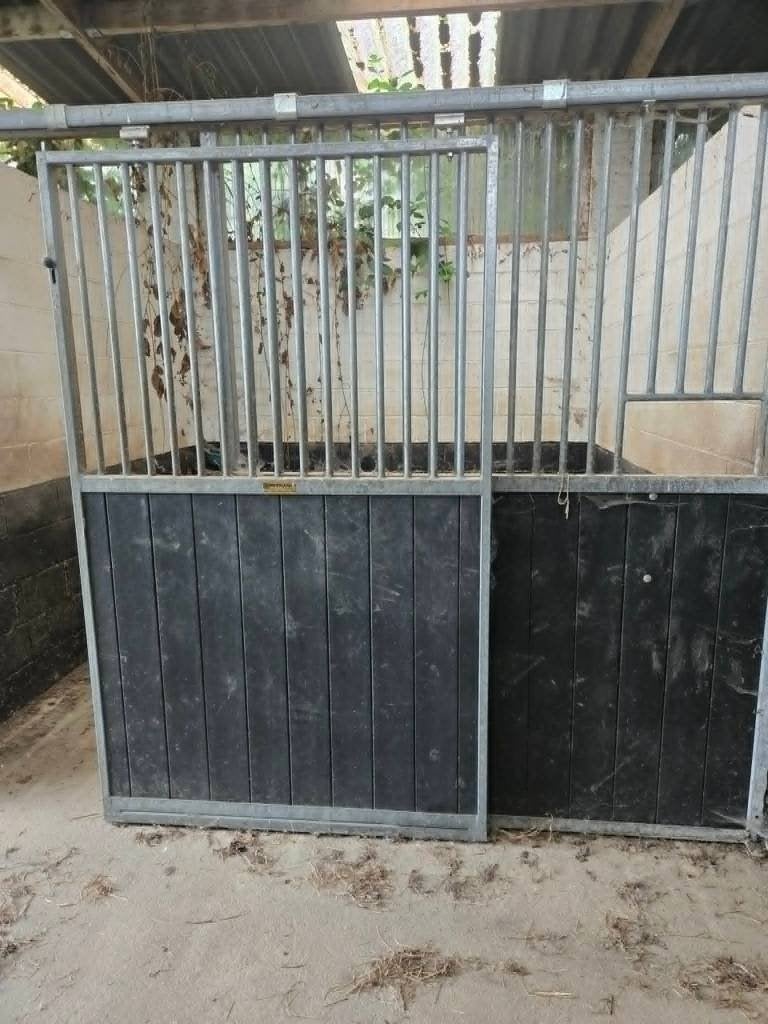 Façades de boxes, Animaux & Accessoires, Box & Pâturages, Élevage, 1 cheval ou poney