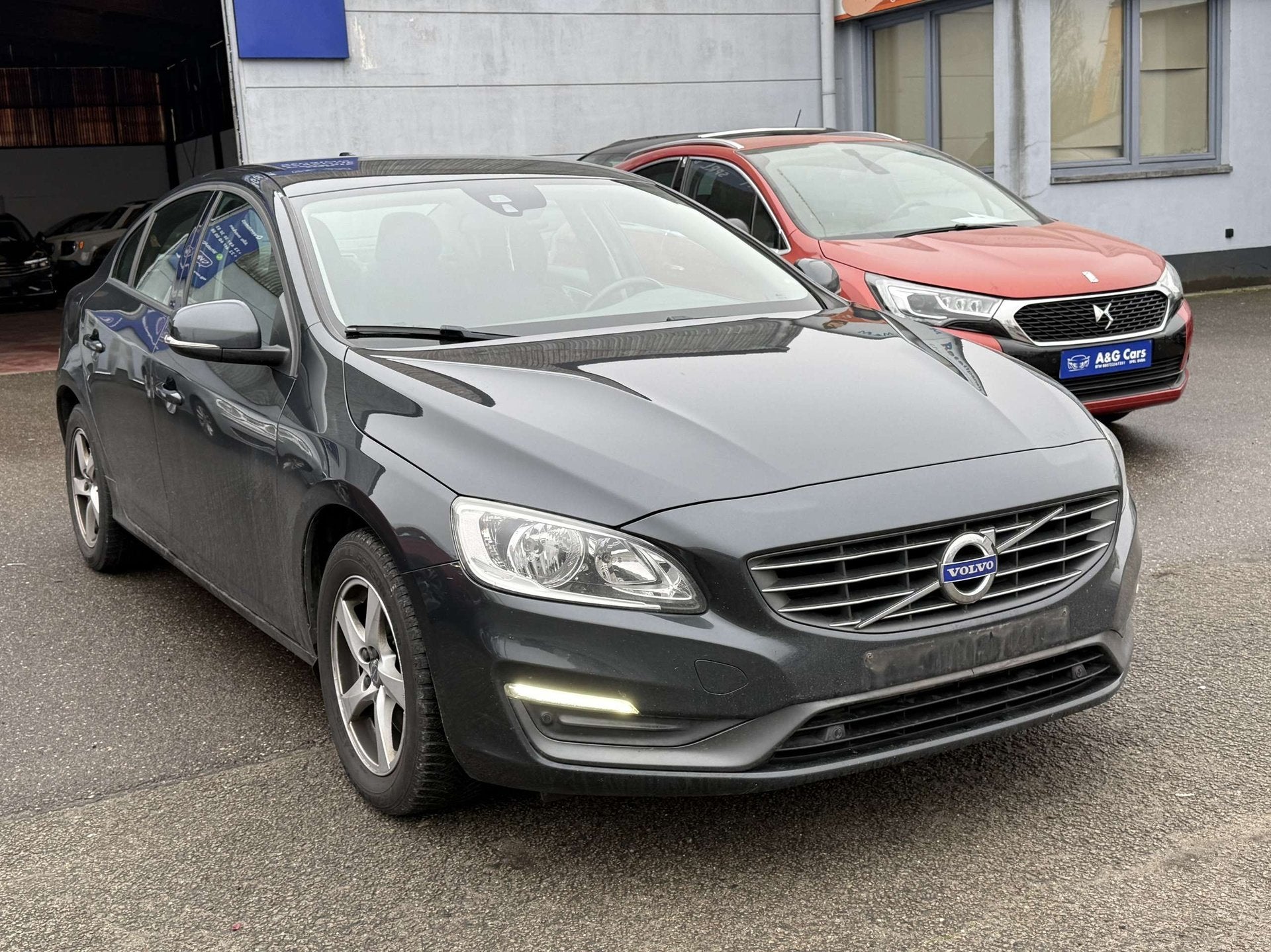 Volvo S60 S60 2.0 D4 Momentum, Autos, Volvo, Argent ou Gris, Achat, Boîte manuelle, S60