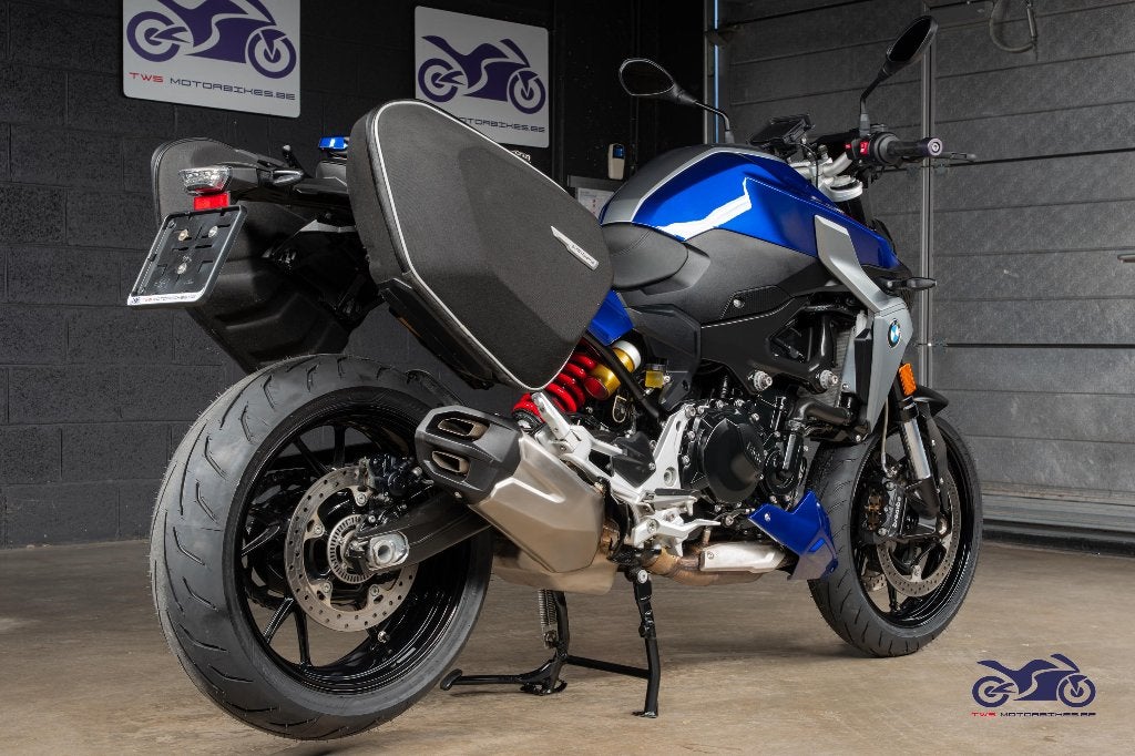 Bmw F 900 R - 6.300 km, Handvatverwarming, Motorrijbewijs A, Meer dan 35 kW, Handgeschakeld