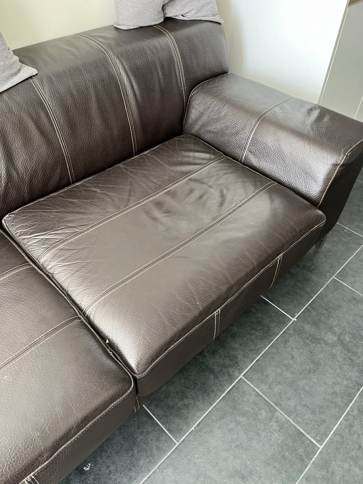 Donker bruine lederen zetel, Ophalen, Gebruikt, Driepersoons, 200 tot 250 cm