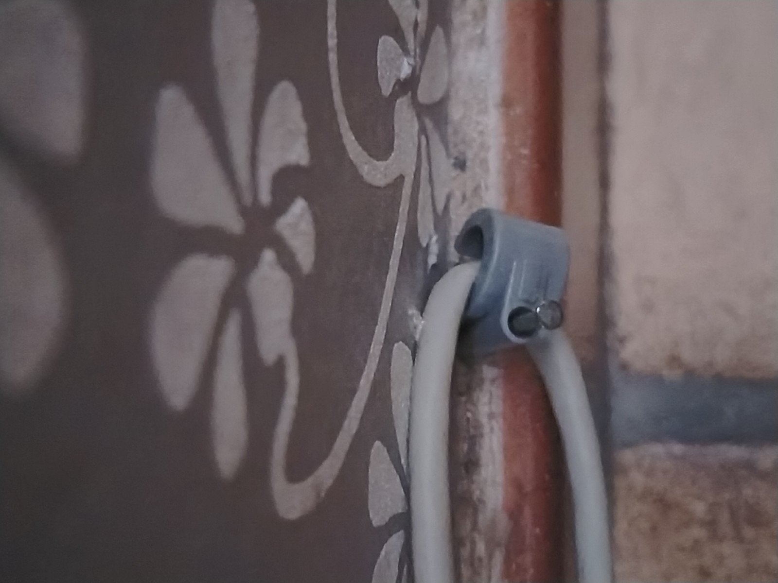 20 kabelbinders om aan de muur te bevestigen + 4 voor andere, Ophalen