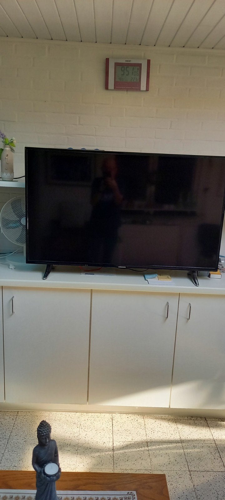 medion tv defect, TV, Hi-fi & Vidéo, Autres marques, Enlèvement, Ne fonctionne pas, 100 cm ou plus