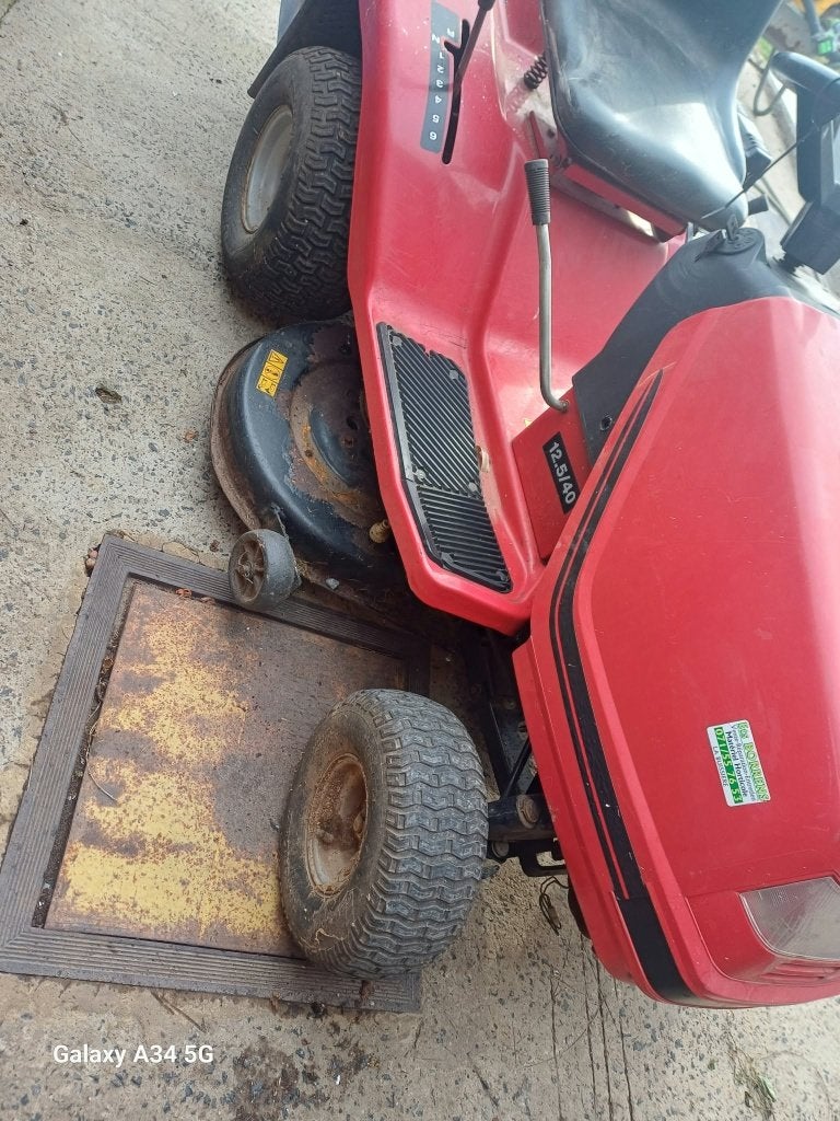 Tracteur tondeuse pour bricoleur, Enlèvement, Utilisé, Démarrage électrique, 90 à 120 cm