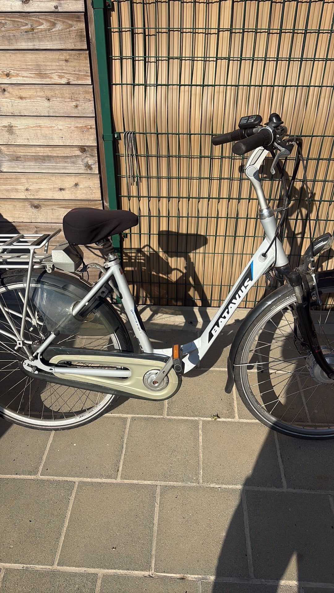 Damesfiets battery defect, Fietsen en Brommers, Elektrische fietsen, Ophalen, Zo goed als nieuw