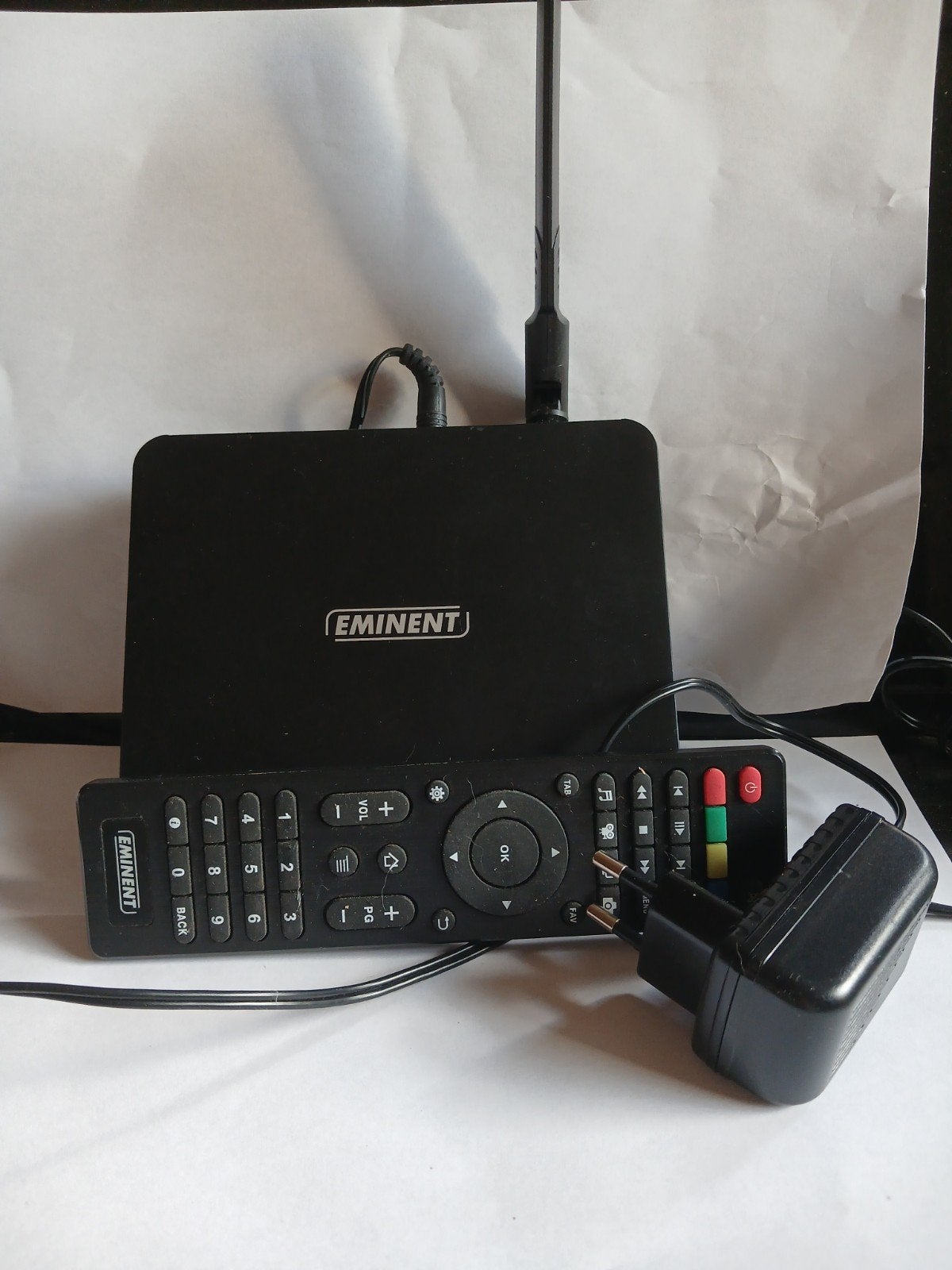 Eminent EM7680 4K TV Streamer, Enlèvement ou Envoi, Comme neuf, HDMI