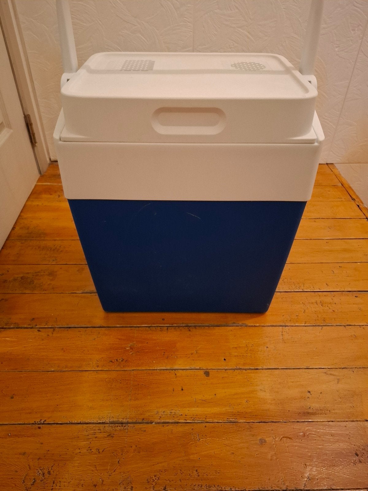Frigo box a vendre déjà utilisé mais fonctionne bien