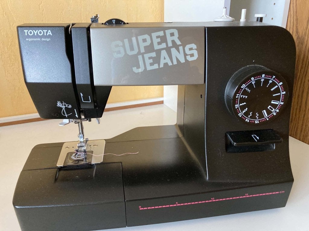 Naaimachine Toyota Super Jeans SuperJ15, Hobby & Loisirs créatifs, Enlèvement, Utilisé, Machine à coudre, Autres marques