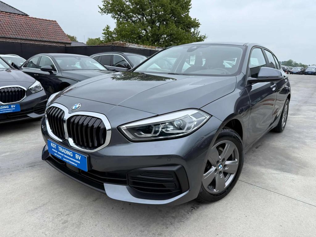 BMW 1 Serie 118 i 136PK NAVIGATIE CARPLAY FULL LED BLUETOOTH, Auto's, BMW, 100 kW, Gebruikt, 136 pk, Bedrijf