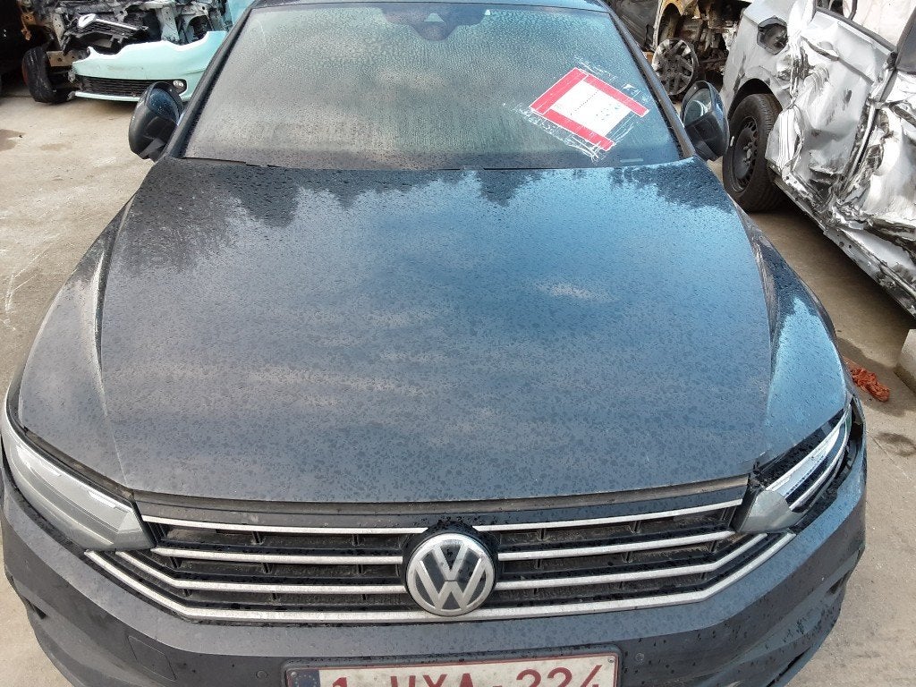 MOTORKAP Volkswagen Passat Variant (3G5) (01-2014/03-2024), Gebruikt, Volkswagen, Volkswagen AG, Kundenbetreuung@volkswagen.de
