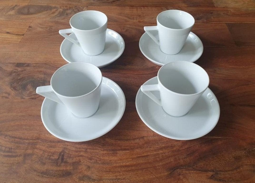 Salt&Pepper (S&P), Set van 4 koppen en schotels (Stripeless), Ophalen of Verzenden, Zo goed als nieuw, Modern, Kop(pen) en/of Schotel(s)
