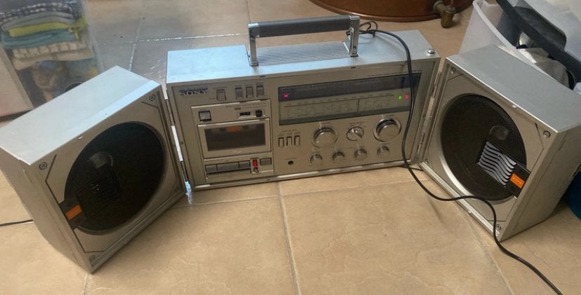 Radio portative  Sony CFS-88, Audio, Tv en Foto, Radio's, Gebruikt, Radio, Ophalen