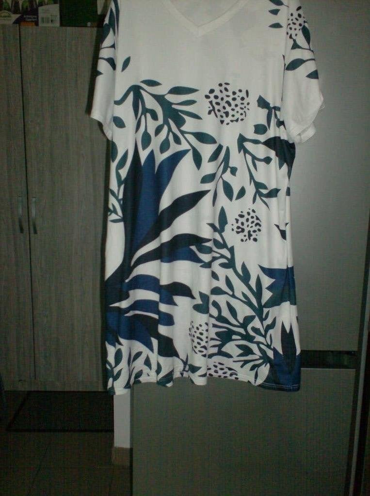 mooie jurk maat 50 oksels 65 cm, Kleding | Dames, Ophalen of Verzenden, Zo goed als nieuw, Maat 46/48 (XL) of groter, Knielengte