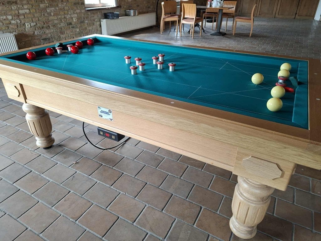 Allerlei biljarts en voetbaltafels., Ophalen, Zo goed als nieuw, Biljarttafel