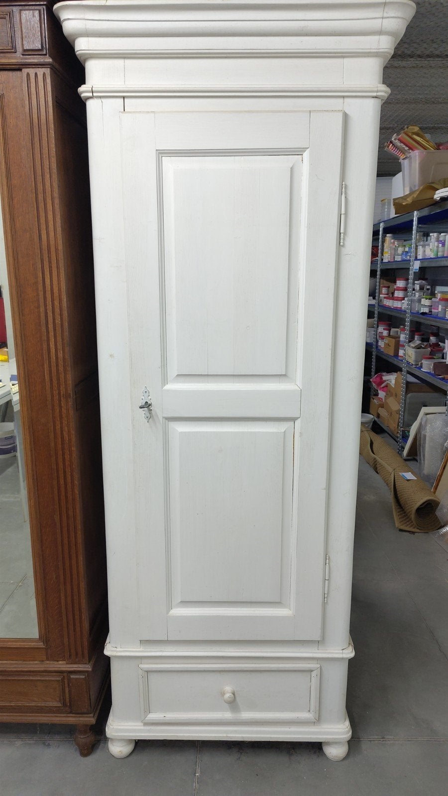 armoire d'entrée en bois blanc, Enlèvement