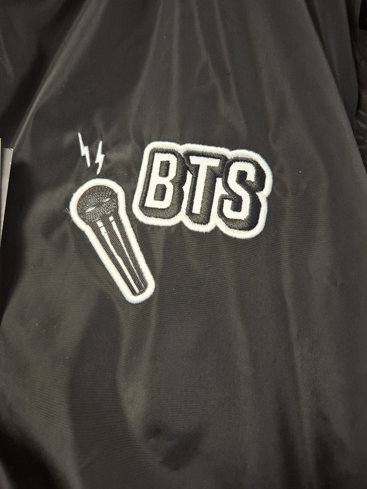 BTS official limited bomber nieuw, Muziek en Instrumenten, Overige Muziek en Instrumenten, Ophalen of Verzenden