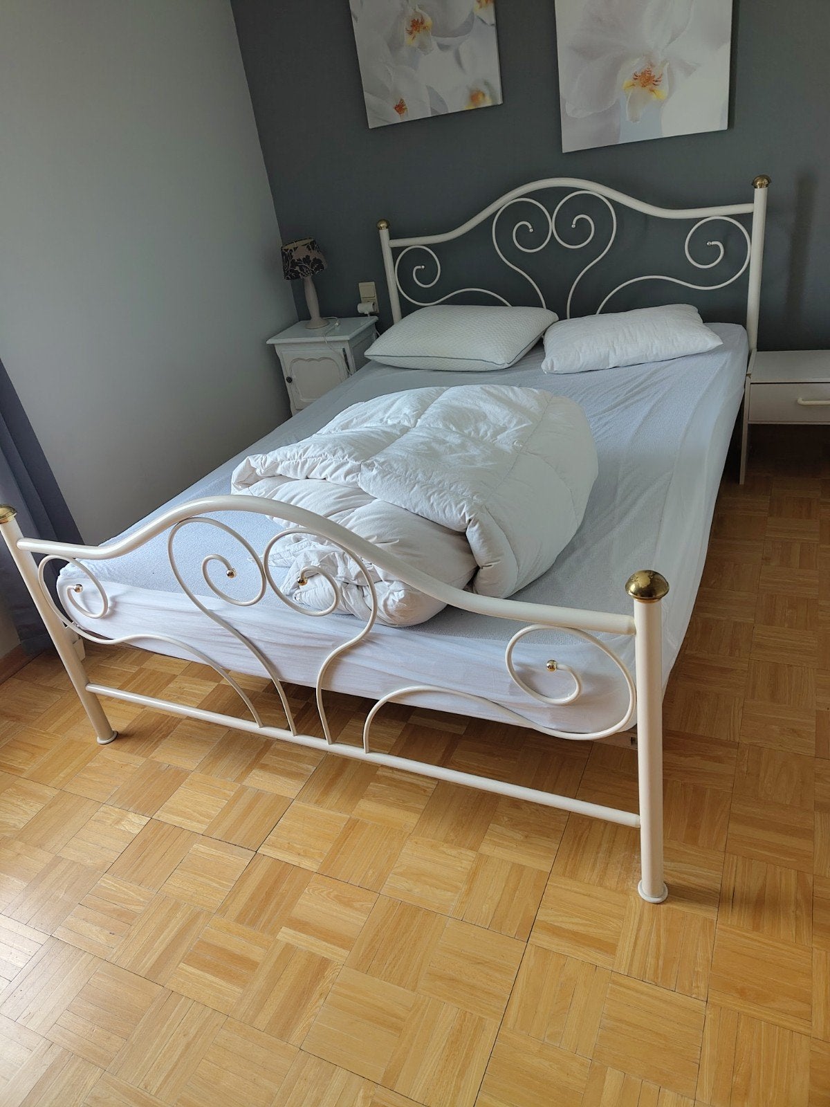 lit métallique, 140 cm, Enlèvement, Utilisé, Blanc