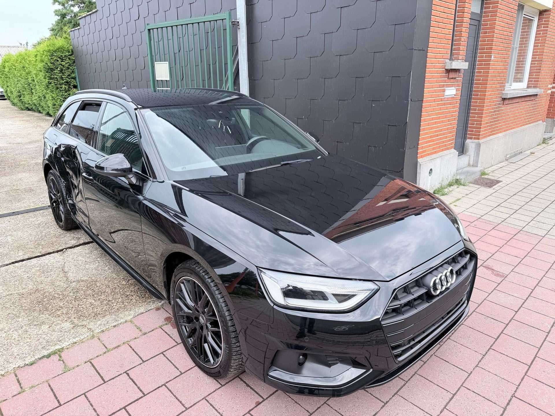 Audi A4 Avant 30 TDI BUSINESS EDITION HYBRID, Auto's, Stof, Gebruikt, 4 cilinders, 136 pk