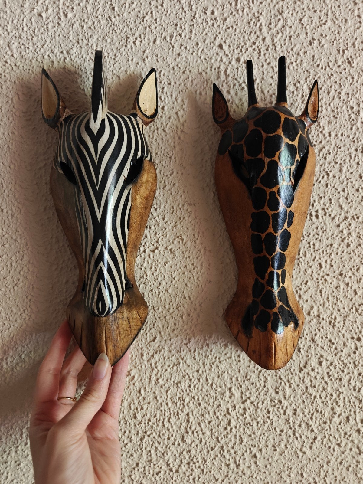 Set van 2 houten dierenmaskers – Zebra & Giraffe, Huis en Inrichting, Ophalen