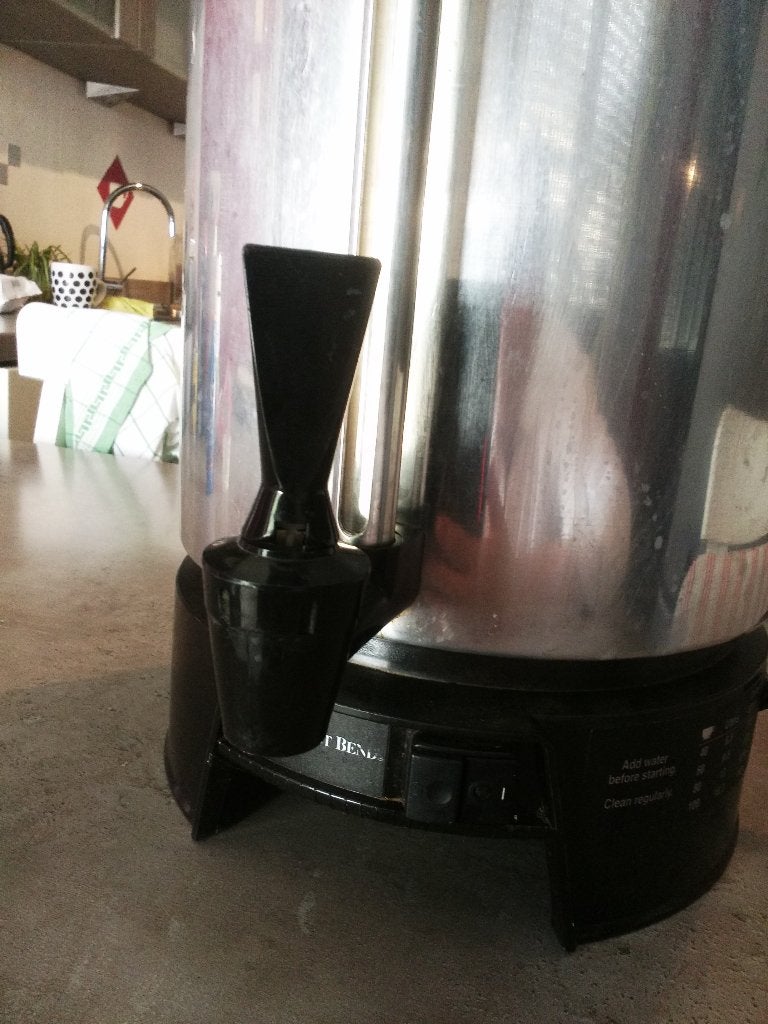 Samovar 100 tasses (Pas à vendre mais à louer), 10 tasses ou plus, Enlèvement, Utilisé, Café moulu