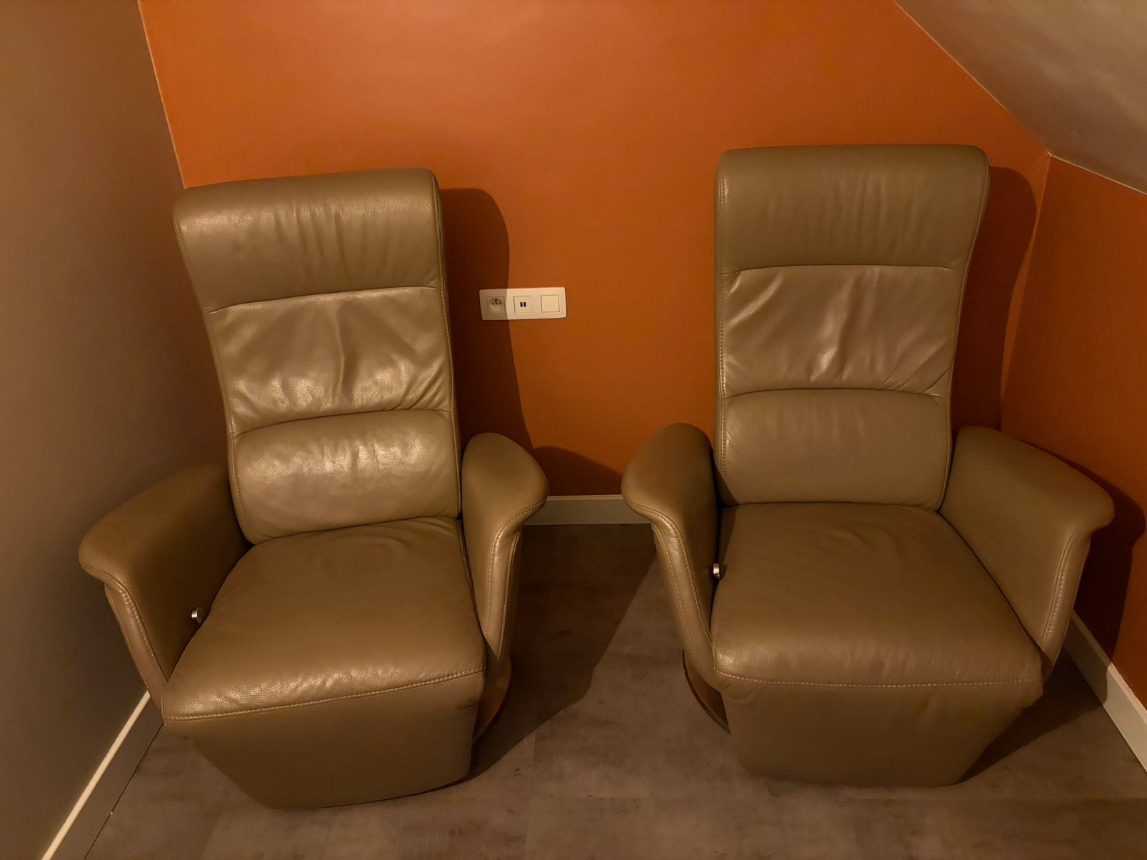 Set van 2 relaxfauteuils- Himolla, Huis en Inrichting, Fauteuils, Ophalen, Zo goed als nieuw
