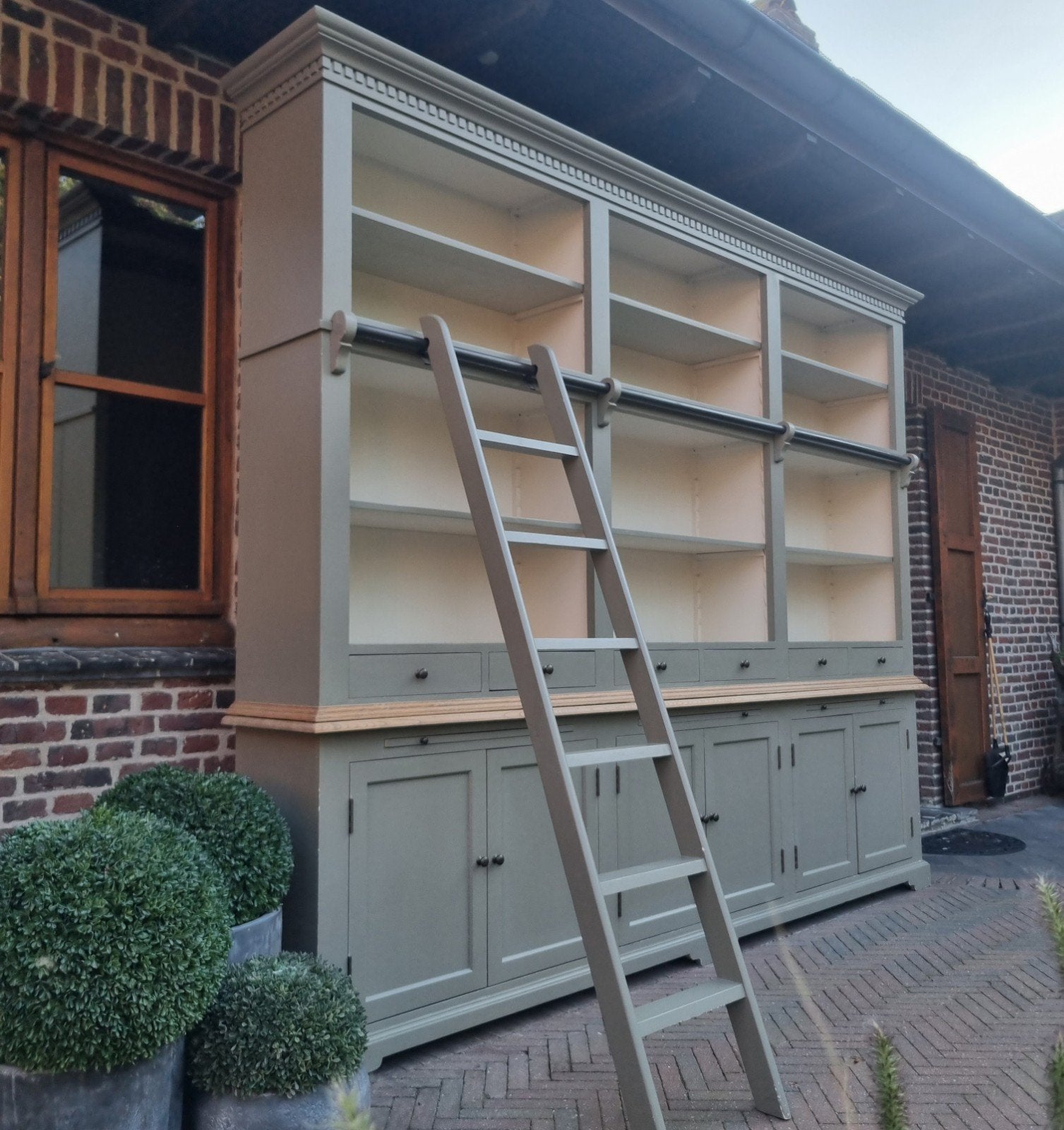 prachtige boekenkast/bibliotheekkast 300cm ART: