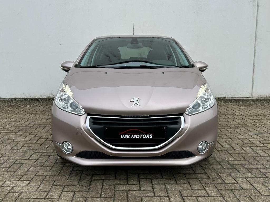PEUGEOT 208 1.6 BENZINE 2014 EURO 5b (MET GARANTIE), Auto's, Euro 5, Bedrijf, 5 deurs, Stadsauto