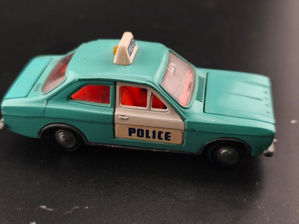 DINKY TOYS UK FORD ESCORT POLITIE REF 270, Ophalen of Verzenden, Zo goed als nieuw, Auto, Dinky Toys