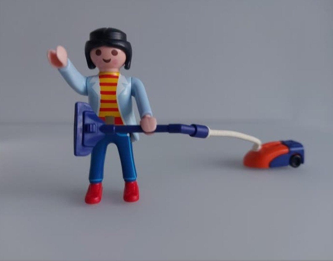 Playmobil vrouw met stofzuiger, Ophalen of Verzenden, Zo goed als nieuw, Complete set