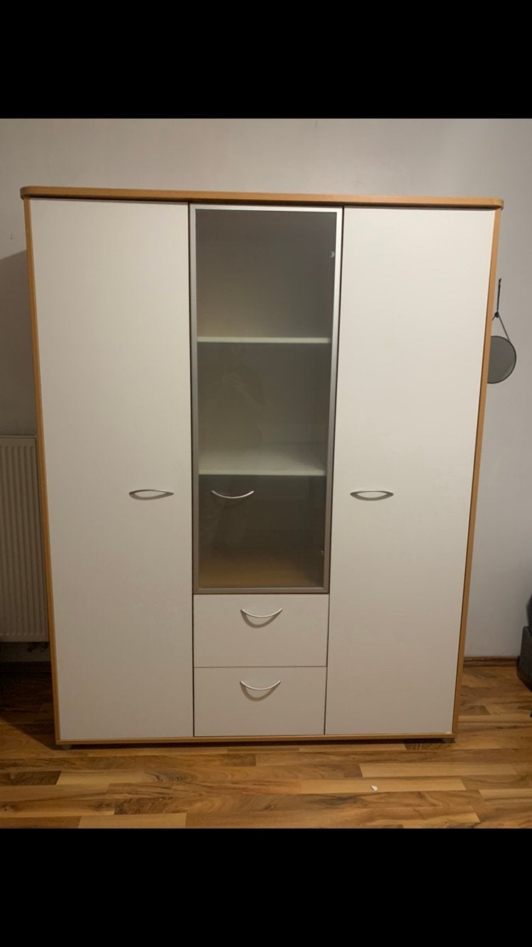 Kleding kast, Ophalen, Zo goed als nieuw