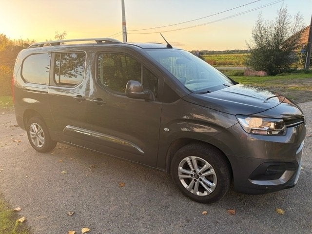 Toyota Proace city 1200cc Benzine 7 Plaatsen Bouwjaar 2/202, Auto's, Dealer onderhouden, ProAce, 7 zetels, 5 deurs