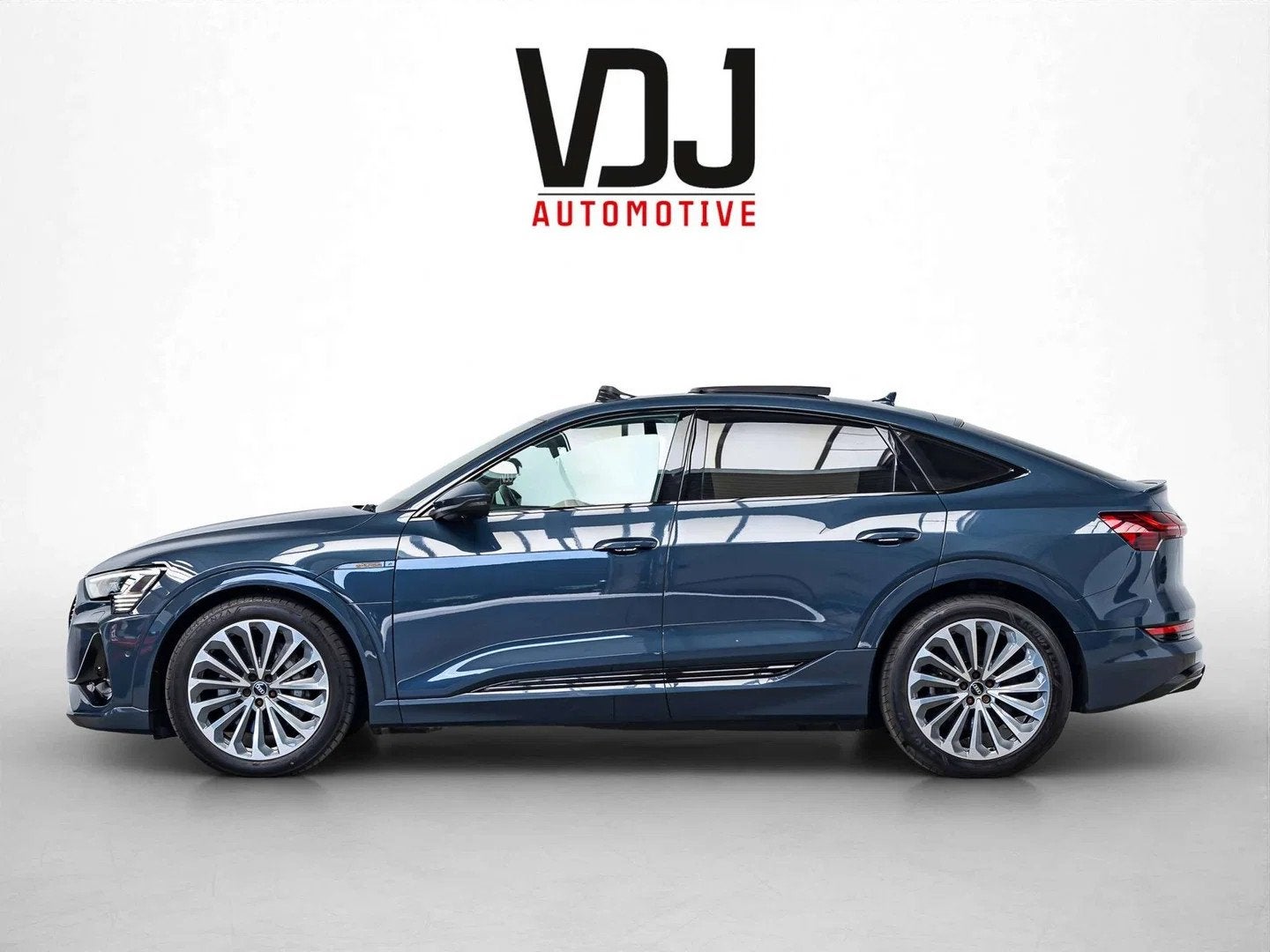 Audi e-tron 95 kWh 55 QUATTRO S-LINE|BANG&OLUFSEN|360|HEAD, Gebruikt, Zwart, Blauw, 408 pk