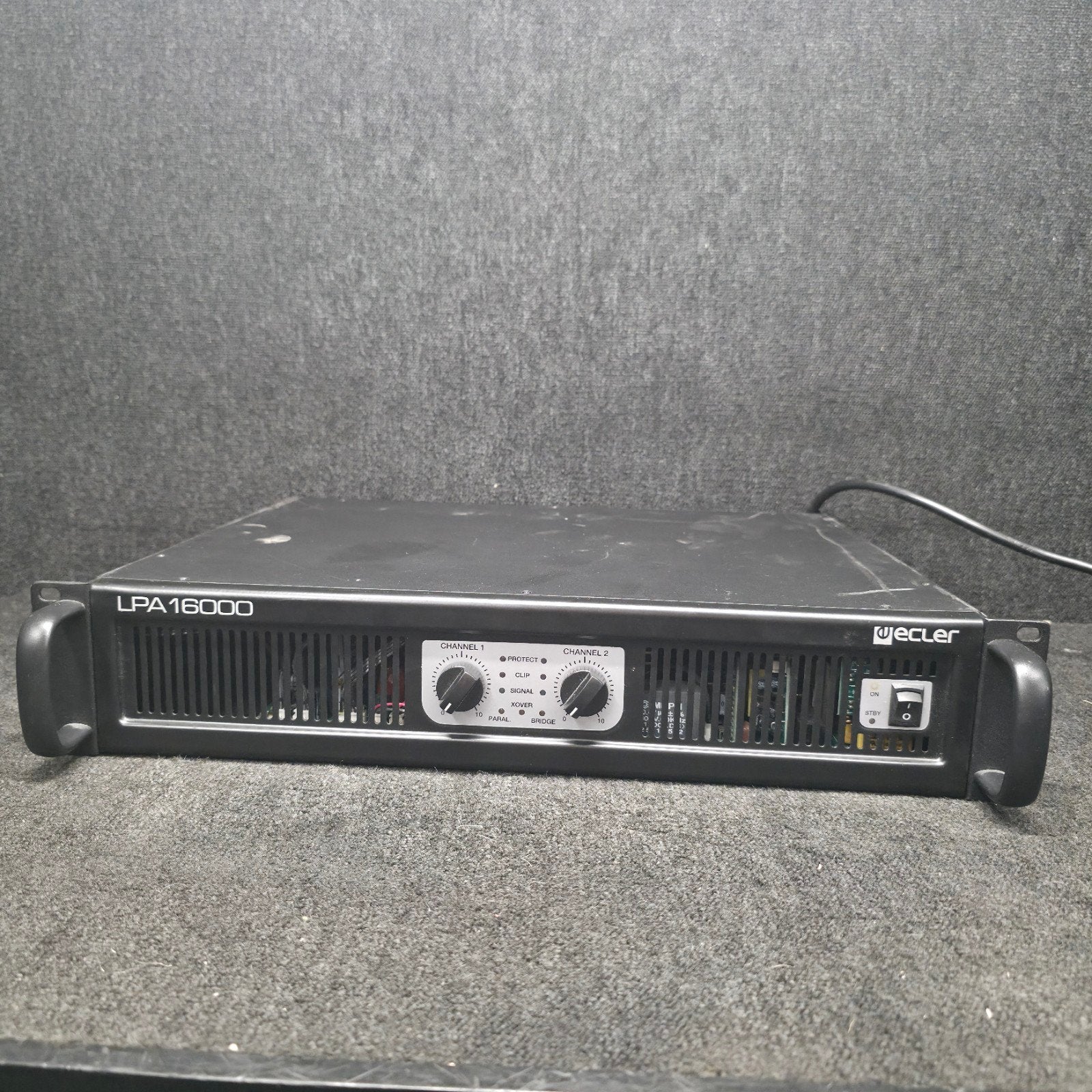 ECLER  LPA16000  versterker    2 x  750 watt



ECLER LPA 16, Muziek en Instrumenten, Ophalen of Verzenden