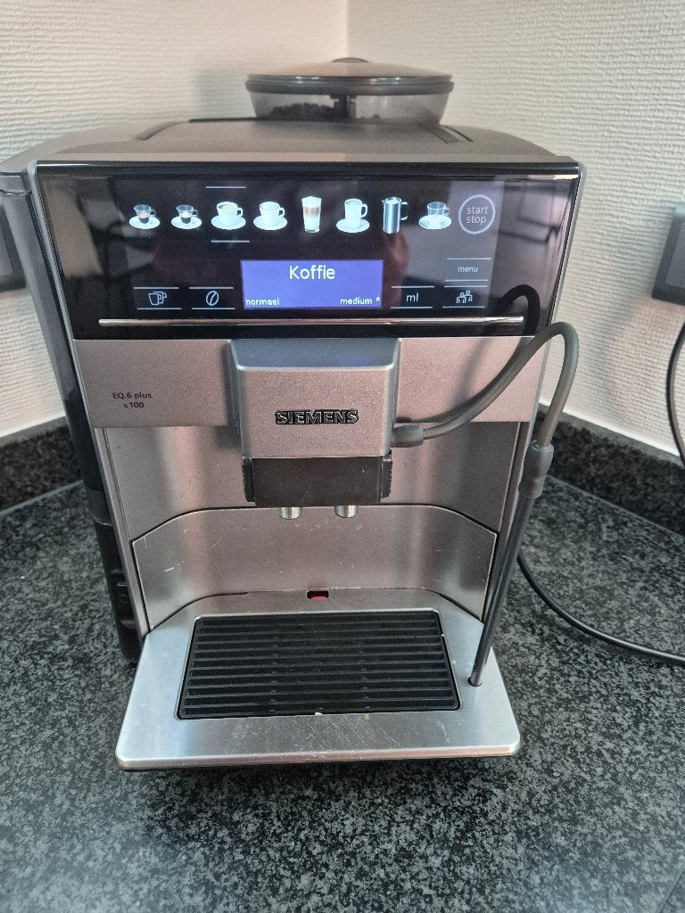 Siemens EQ.6 plus s100 volautomatische espressomachine, Elektronische apparatuur, Ophalen, Zo goed als nieuw, Koffiemachine, Gemalen koffie