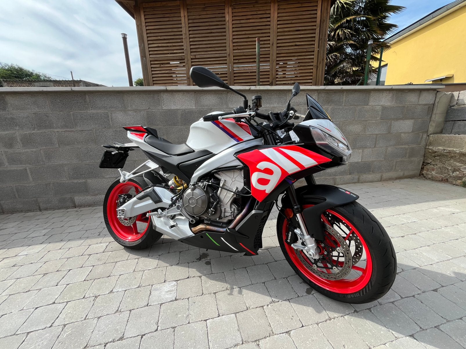 Aprilia Tuono Factory 660 2024, Motoren, Motoren | Aprilia, 2 cilinders, Occasion, Motorrijbewijs A, Particulier