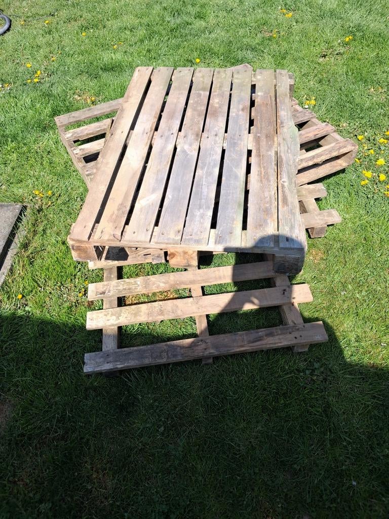 4 paletten gratis af te halen (brandhout of opslag)., Ophalen