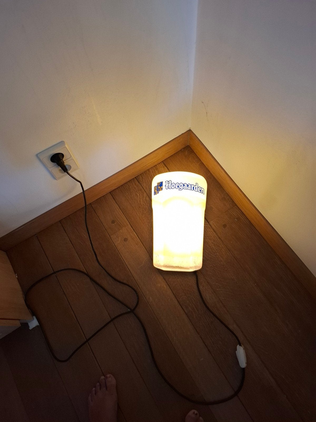 lampe publicitaire murale vintage Hoegaarden bière, Comme neuf, Verre, Jaune, Source lumineuse incluse