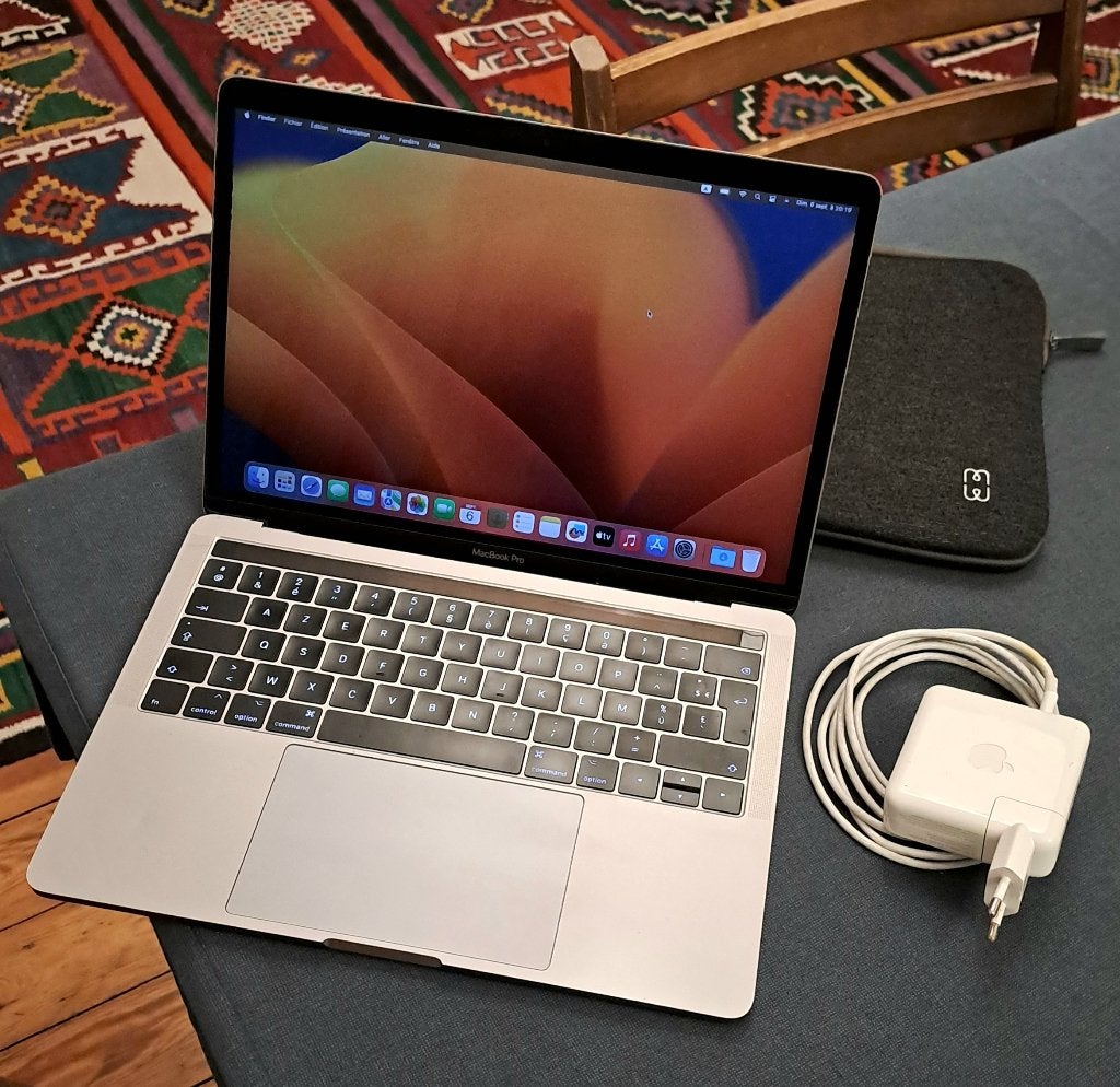 Mac Book Pro, Informatique & Logiciels, MacBook Pro, 13 pouces, Comme neuf, Azerty
