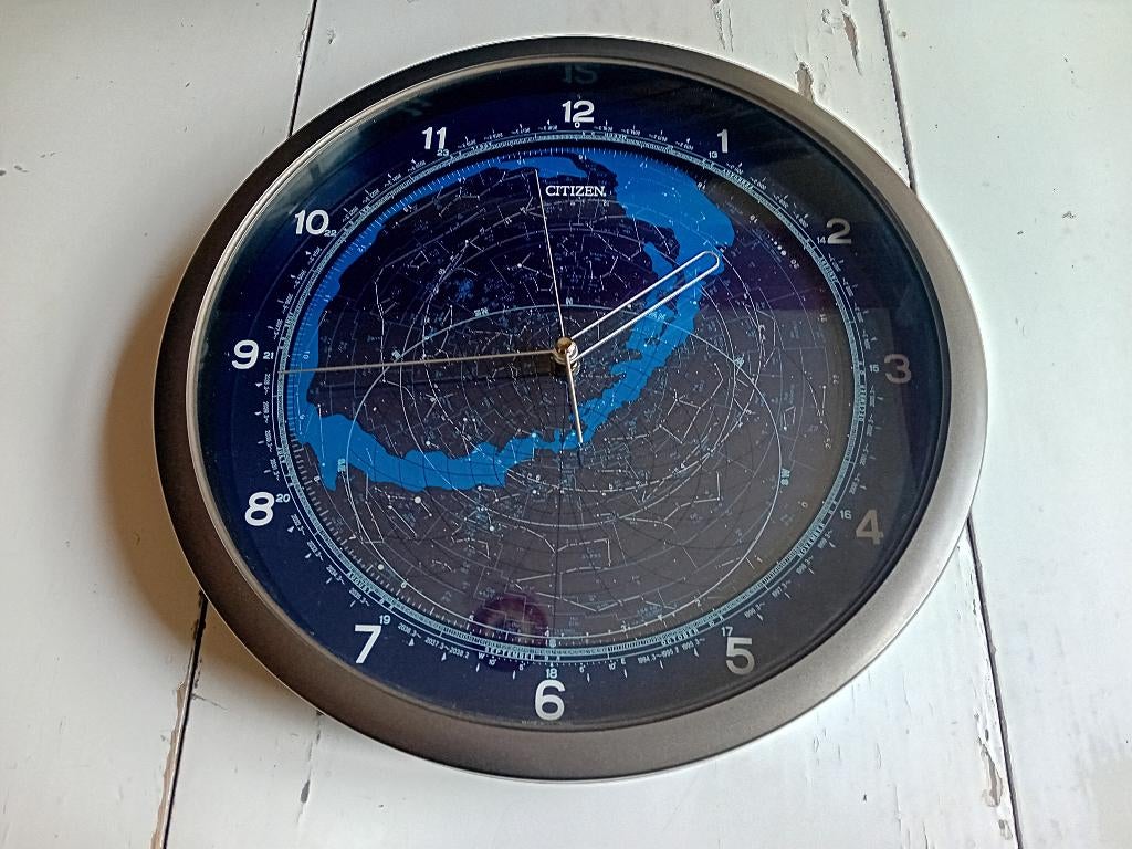 Zeldzame astronomische wandklok van CITIZEN, Ophalen of Verzenden, Zo goed als nieuw