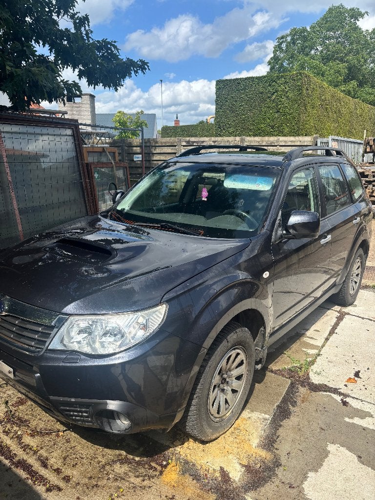 Subaru Forester 2.0D AWD – 2008 – 218.000 km – Niet rijdend, Auto's, Stof, Zwart, 4 cilinders, Blauw