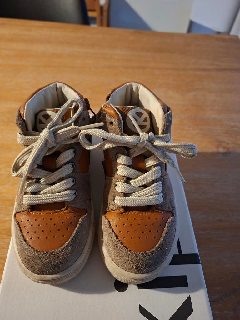 Schoenen kipling bruin beige veters jongens maat 25, Enfants & Bébés, Vêtements enfant | Chaussures & Chaussettes, Garçon, Kipling