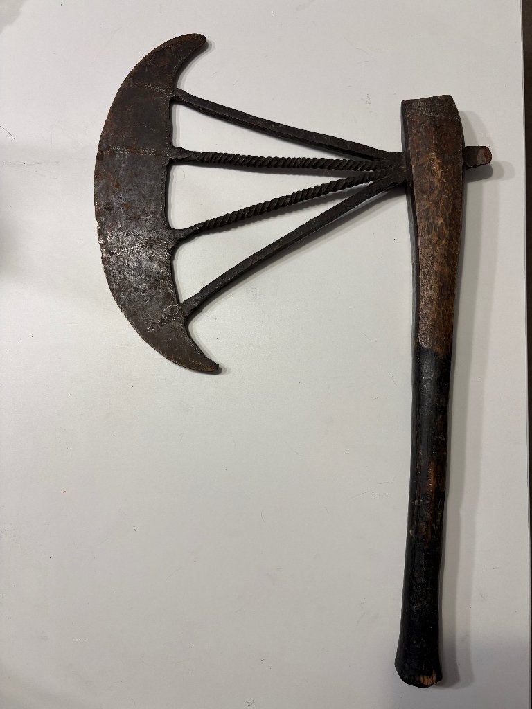 Ancienne hache cérémonielle africaine Songye – RDC – Kilonda, Enlèvement