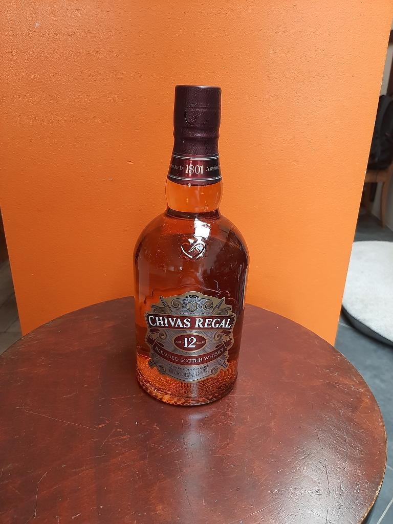 2 bouteilles de Whisky 12 ans d’âge, Collections, Vins, Neuf, Autres types, Autres régions, Pleine, Enlèvement