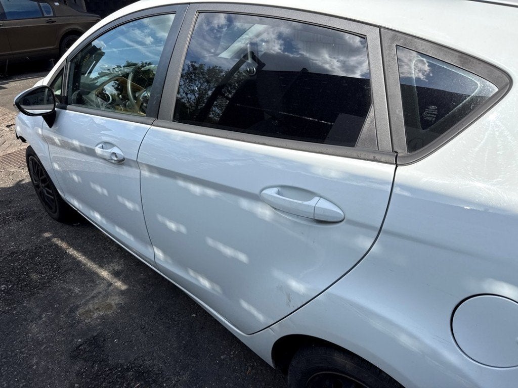 PORTIER LINKS ACHTER Ford Fiesta 6 (JA8) (01-2008/01-2018), Gebruikt, Deur, Achter, Henry-Ford-Straße  1
50735  Köln, DE