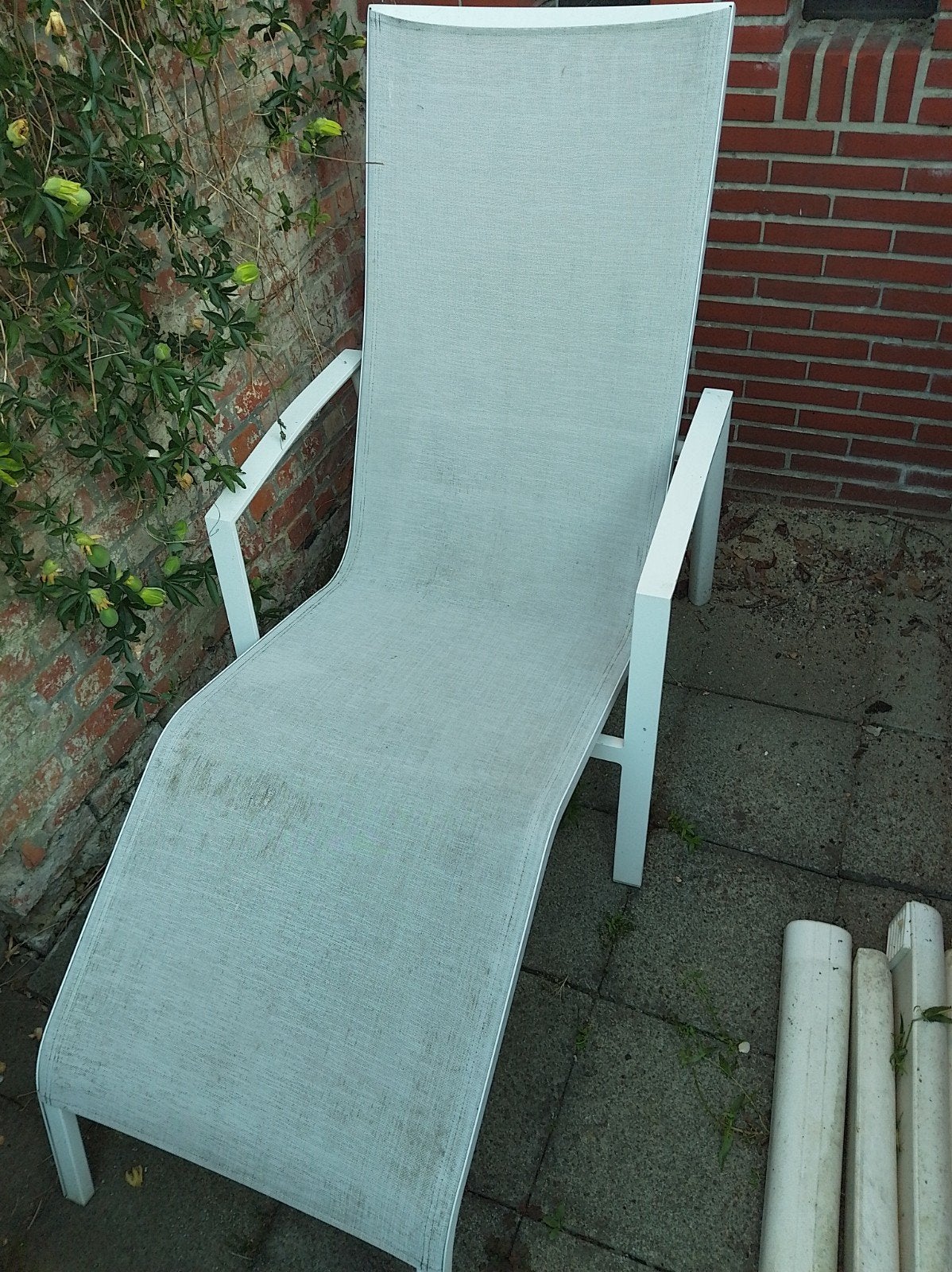 Grijze ligstoel, Ophalen, Gebruikt, Metaal, Verstelbaar