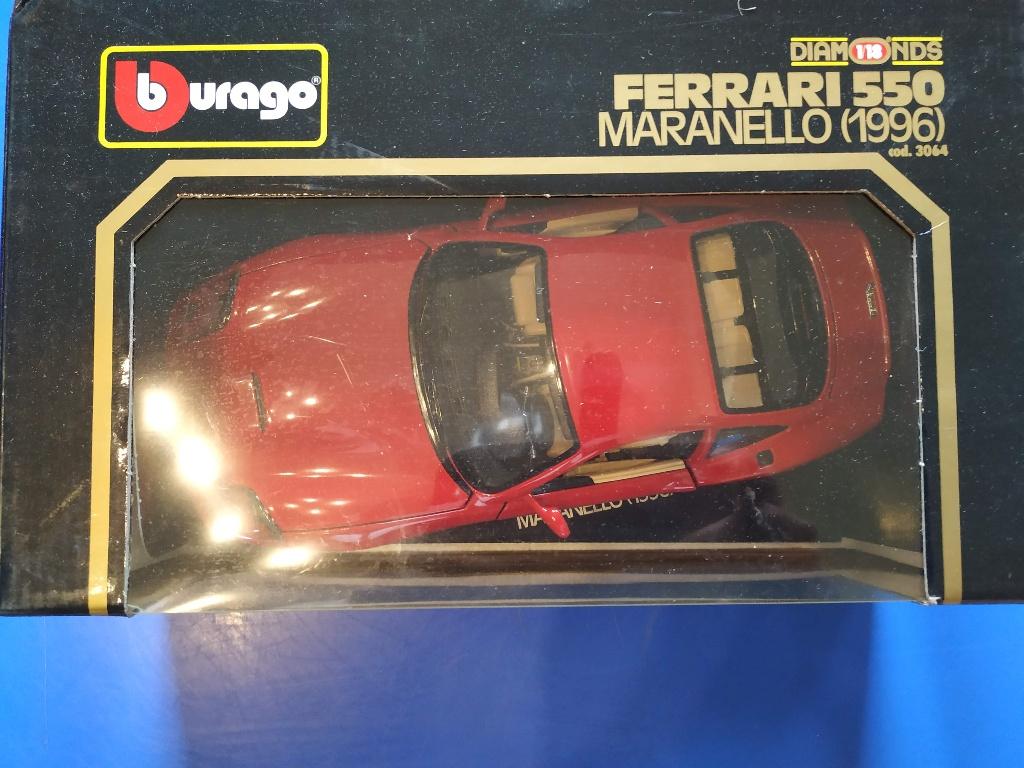 ferrari 550 maranello 1996 schaalmodel 1/18 burago diamonds, Enlèvement ou Envoi