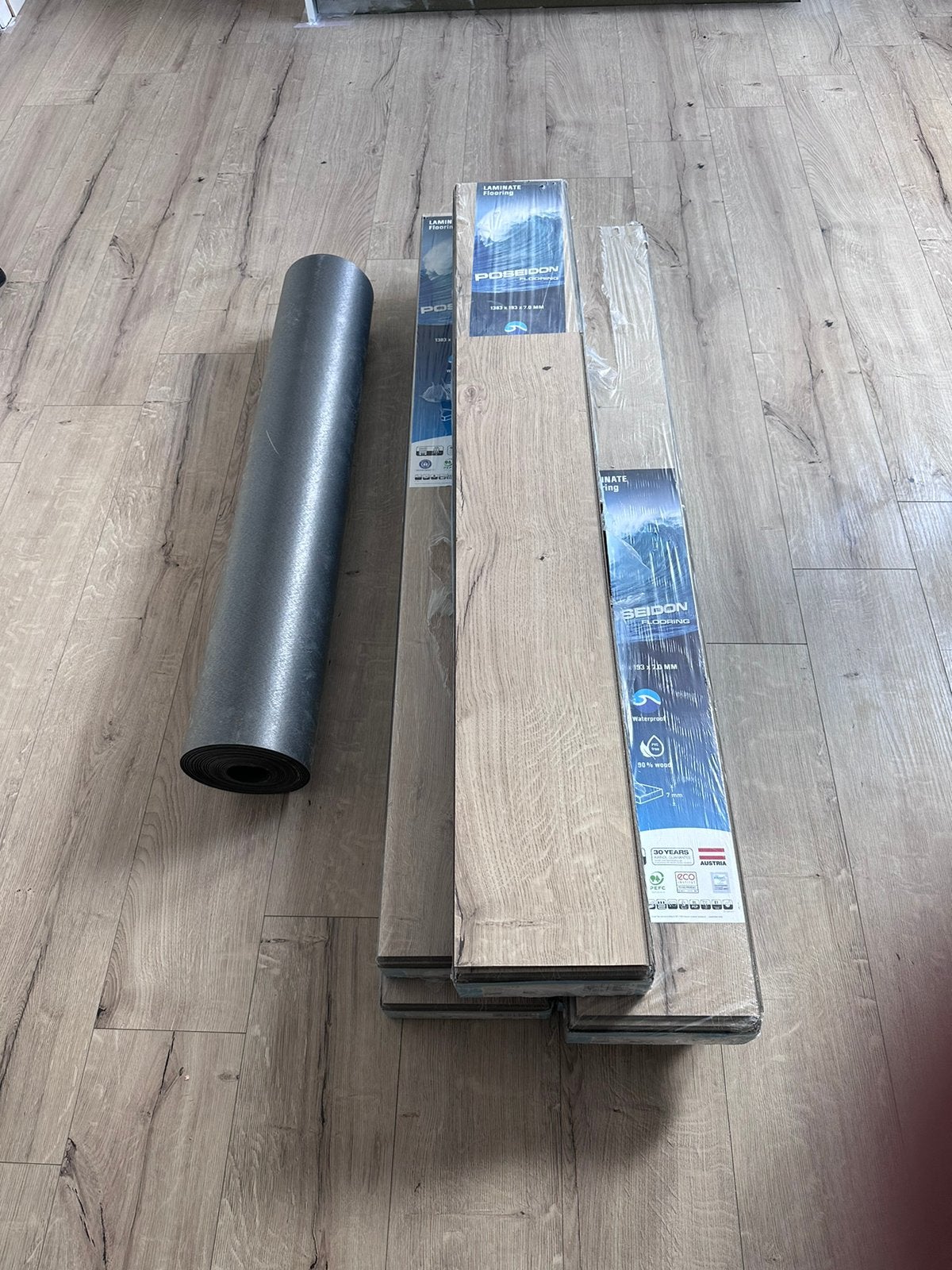Laminaat 13,35 m2 met ondervloer bij, Ophalen, 50 tot 150 cm, Nieuw, 10 m² of meer
