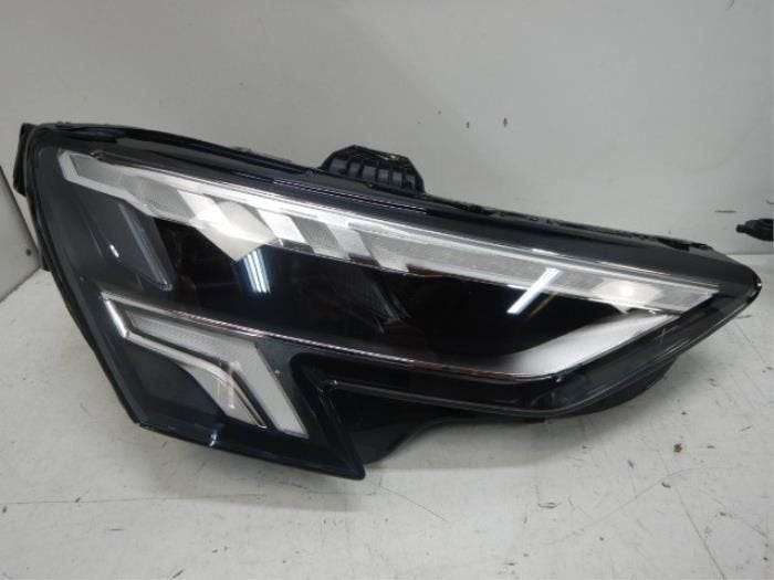Audi A3 8Y VOLLED Koplamp Rechts, Auto-onderdelen, Ophalen of Verzenden, Gebruikt