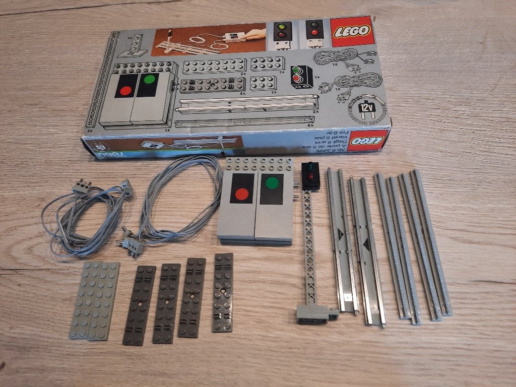 Lego set 7860 Remote Controlled Signal 12V, Gebruikt, Lego, Ophalen of Verzenden, Complete set