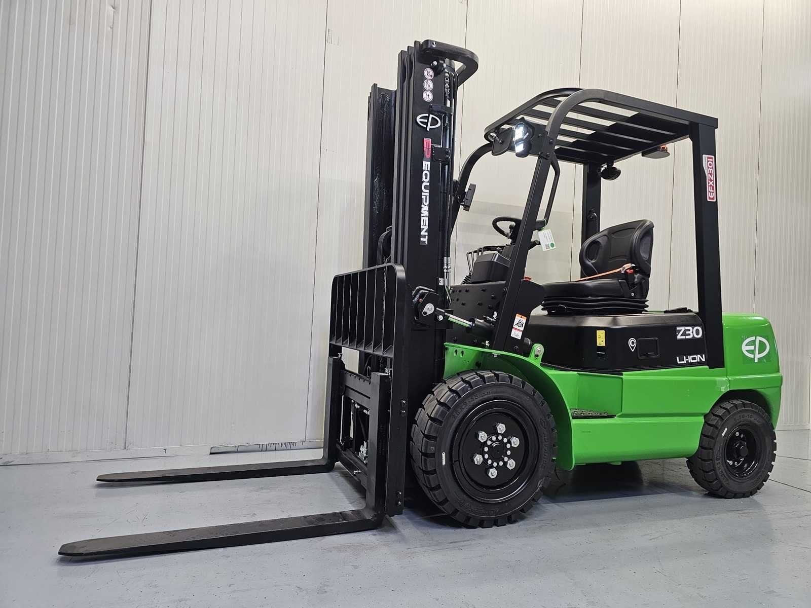 EP Vorkheftruck EFXZ-301-H - 4,8M Triplex - Freelift - Sides, Articles professionnels, Machines & Construction | Chariots élévateurs & Transport interne