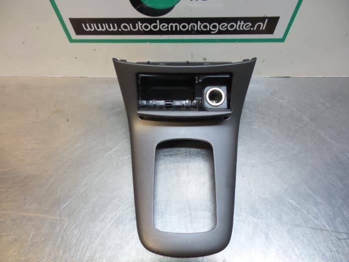 Cendrier avant d'un Toyota Avensis (Avensis 03-), Autos : Pièces & Accessoires, Habitacle & Garnissage, Toyota, Utilisé, Enlèvement ou Envoi